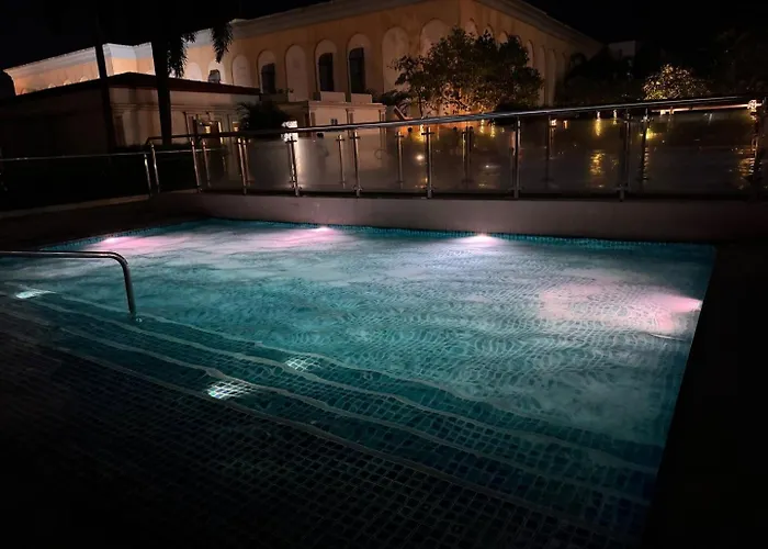 Apartment Cozy Venice Mckinley Staycation | Pool & Wifi